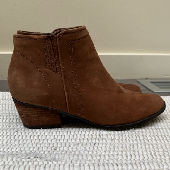 Blondo Valli Waterproof Bootie - Picture 9 of 13